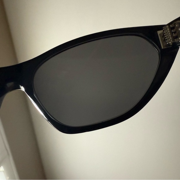 CELINE CL40251U Sunglasses in Black - Picture 13 of 14